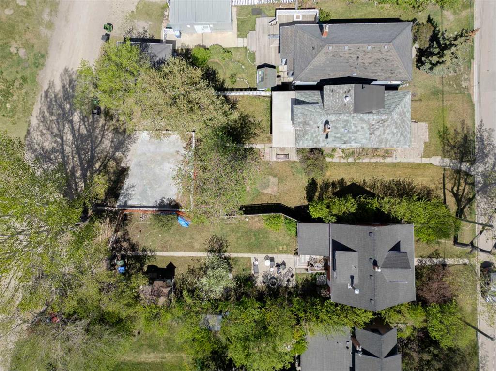 1613 17A Street SE photo 5
