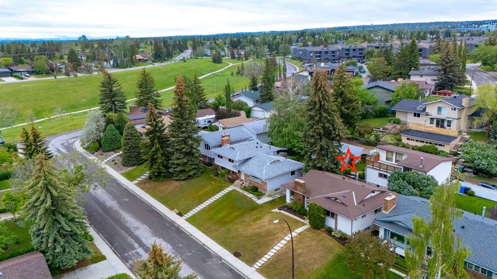 120 Silverthorn Way NW photo 2