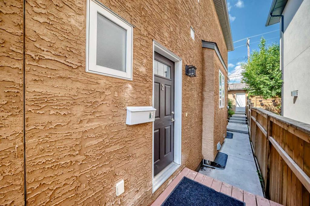 1921 30 Street SW #2 photo 3