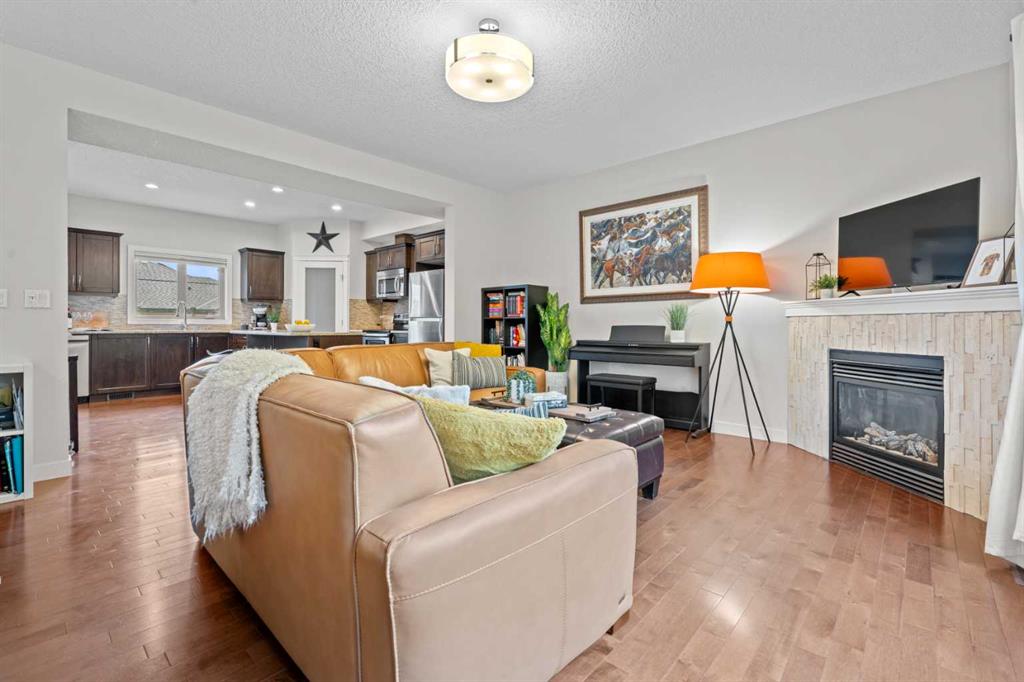 1916 36 Street SW #3 photo 3