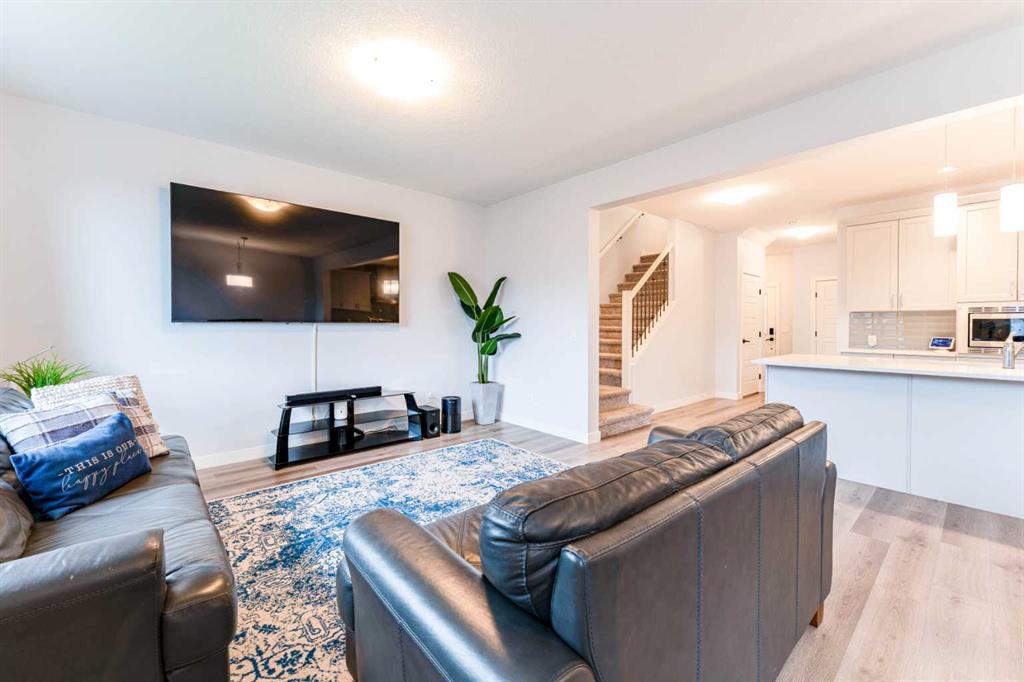 54 Evansfield Green NW photo 5