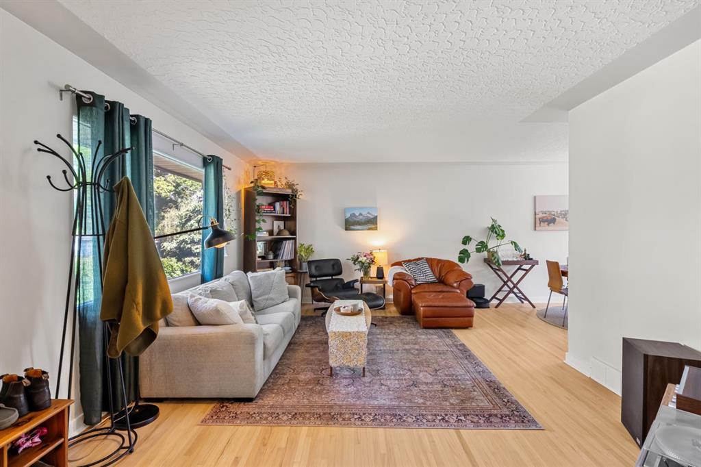 1207 40 Avenue NW photo 2