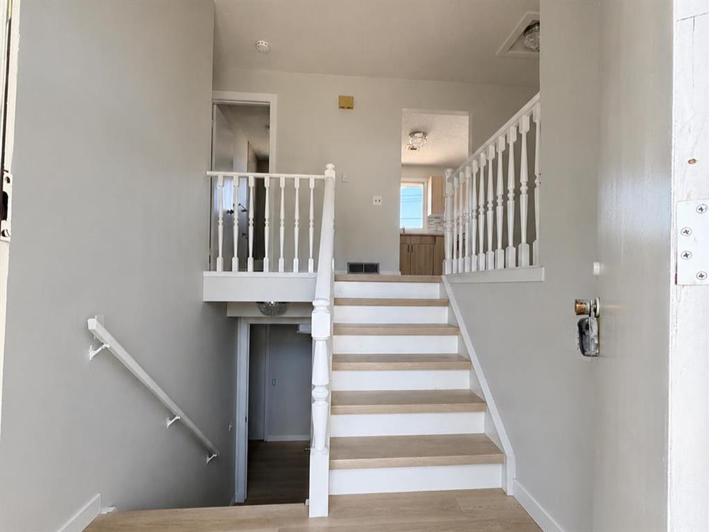 215 Penbrooke Way SE photo 4
