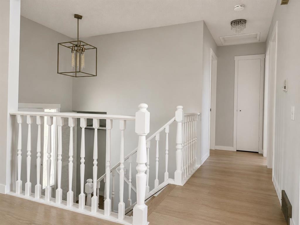 215 Penbrooke Way SE photo 5