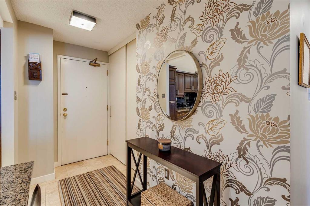 133 25 Avenue SW #6E photo 3