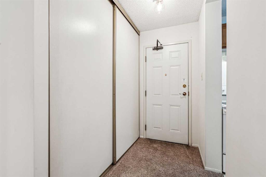 924 14 Avenue SW #1609 photo 3