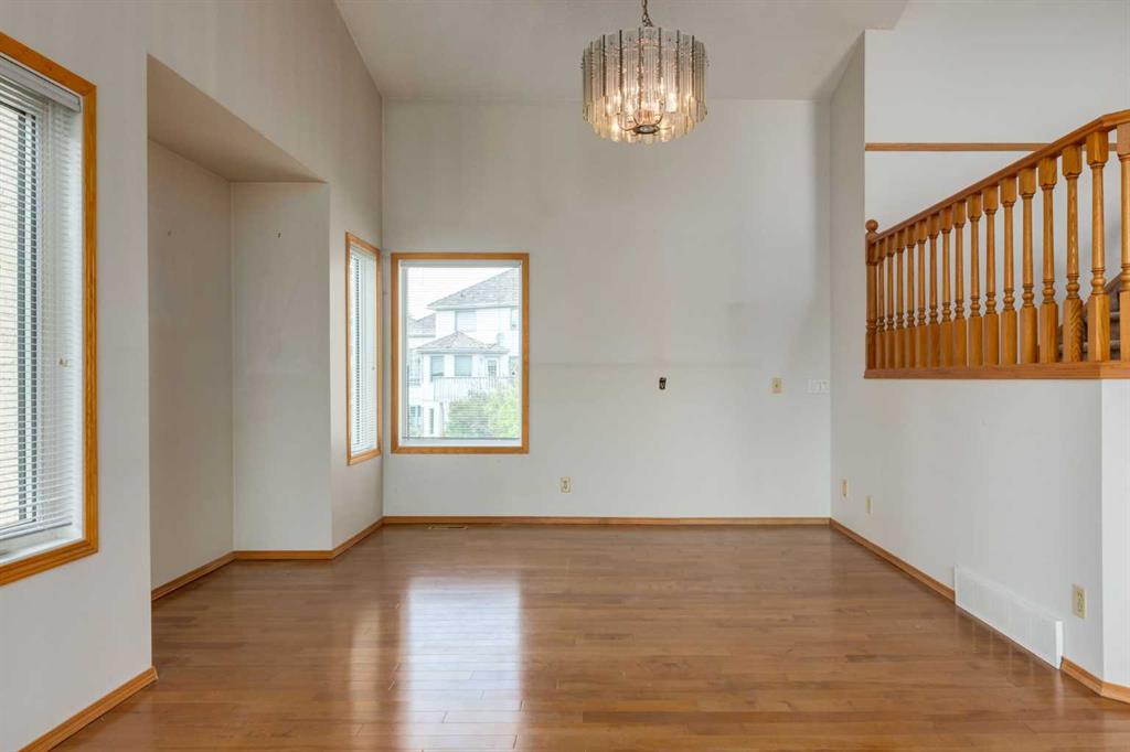 183 Edgevalley Circle NW photo 5