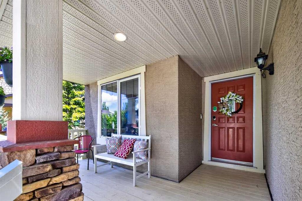 122 Discovery Ridge Way SW photo 3