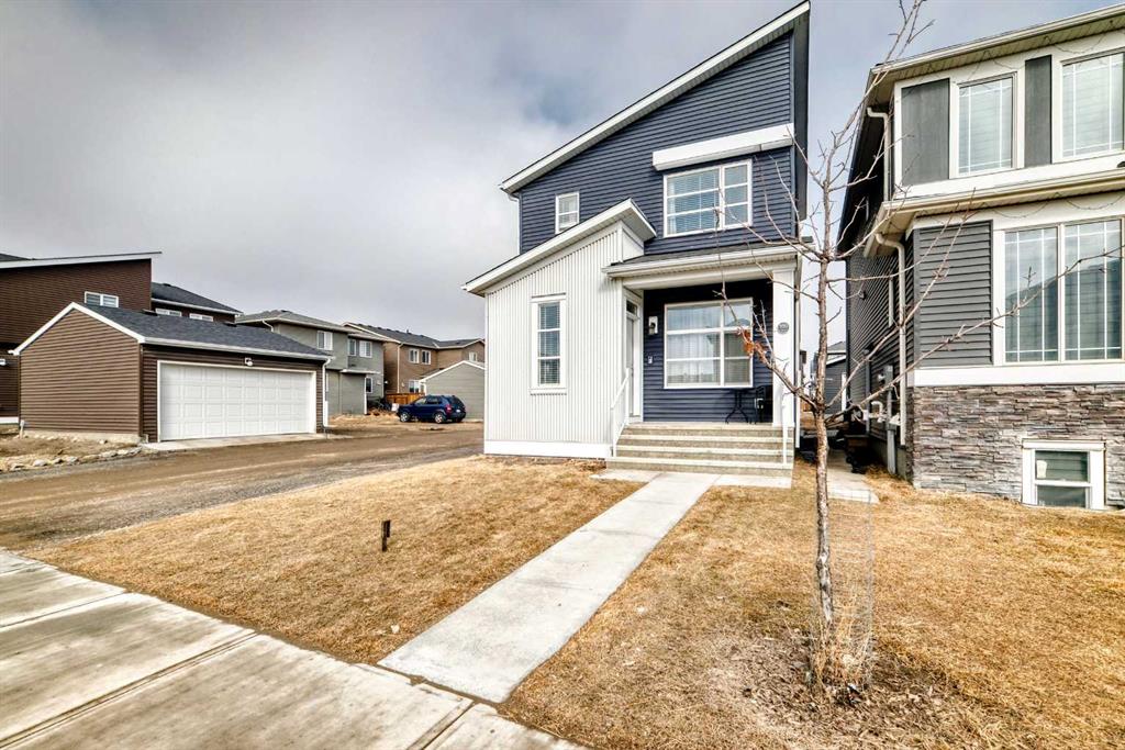 220 Cornerstone Grove NE photo 2