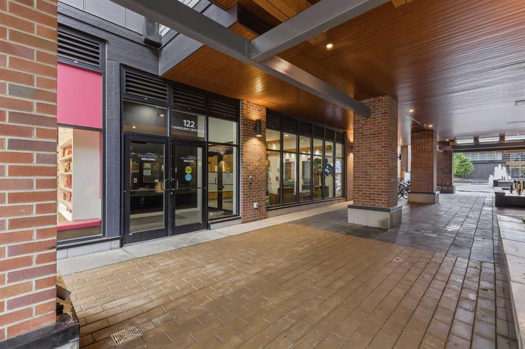 122 Mahogany Centre SE #212 photo 2