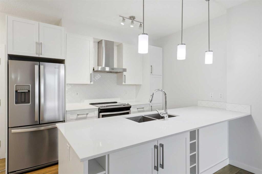 122 Mahogany Centre SE #212 photo 5