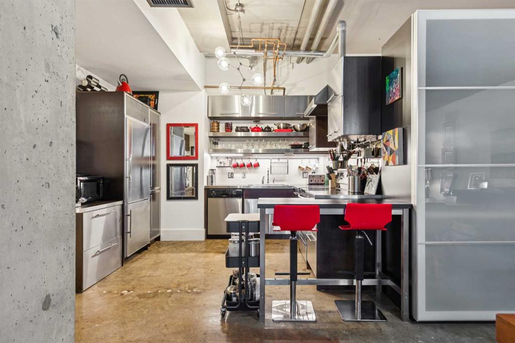 500 Eau Claire Avenue SW #102D photo 3