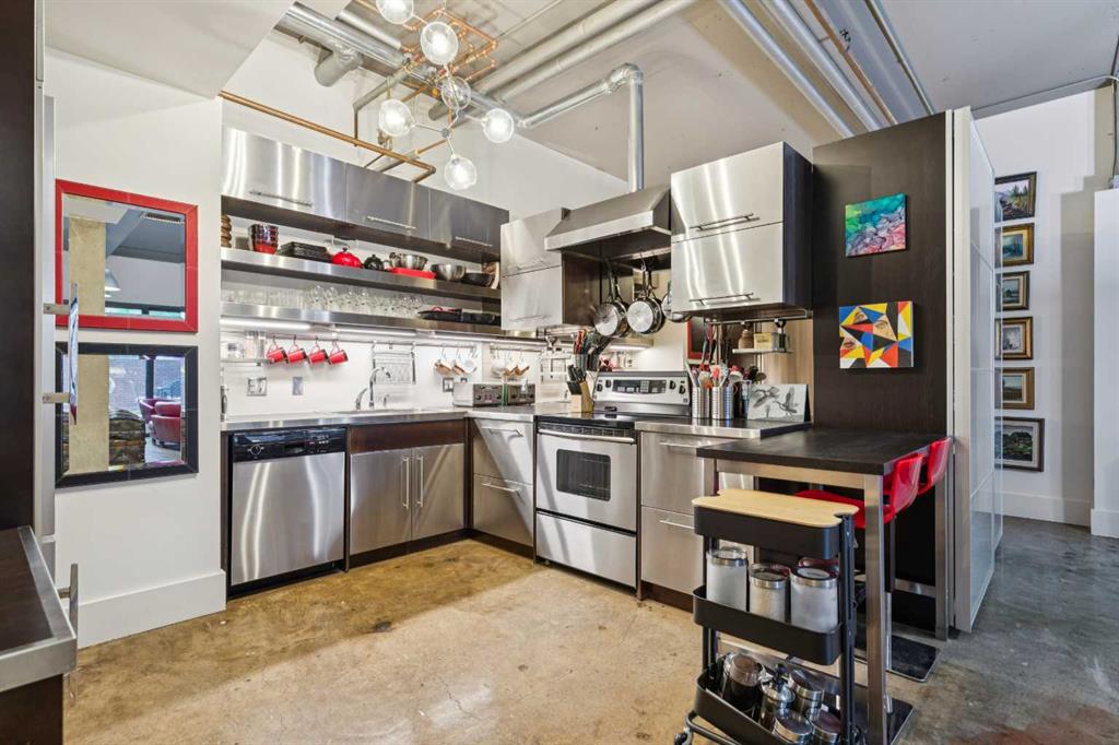 500 Eau Claire Avenue SW #102D photo 4