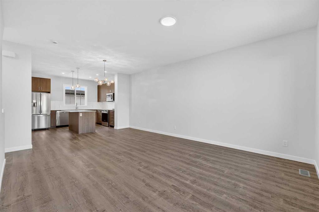 40 Creekside Way SW #105 photo 5