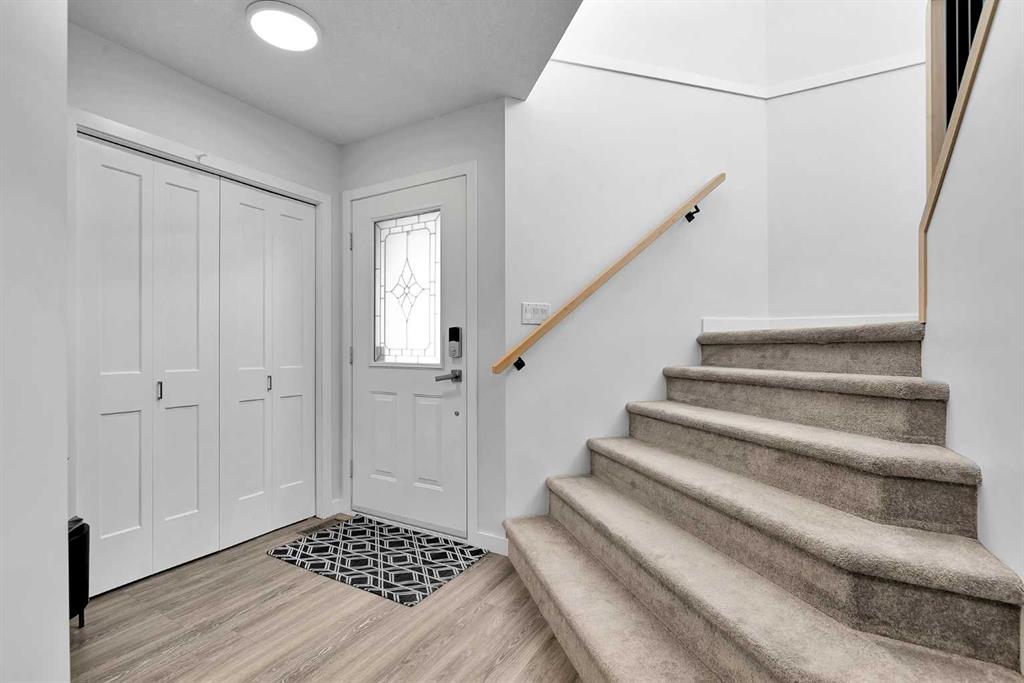 272 Douglas Glen Boulevard SE photo 2