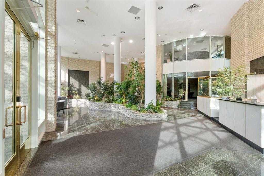837 2 Avenue SW #303 photo 3