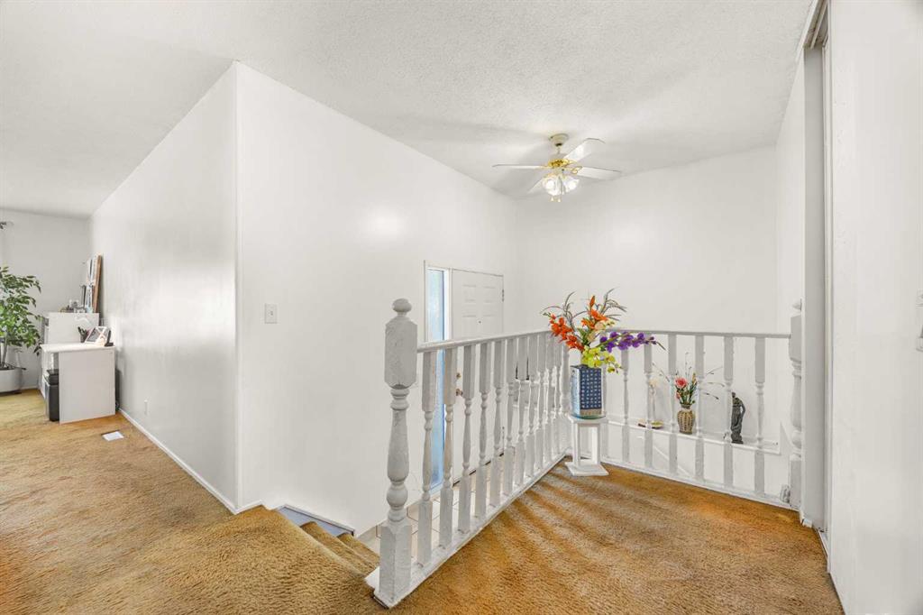 41 Castleglen Road NE photo 5