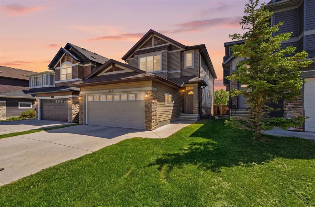 108 Evansborough Crescent NW