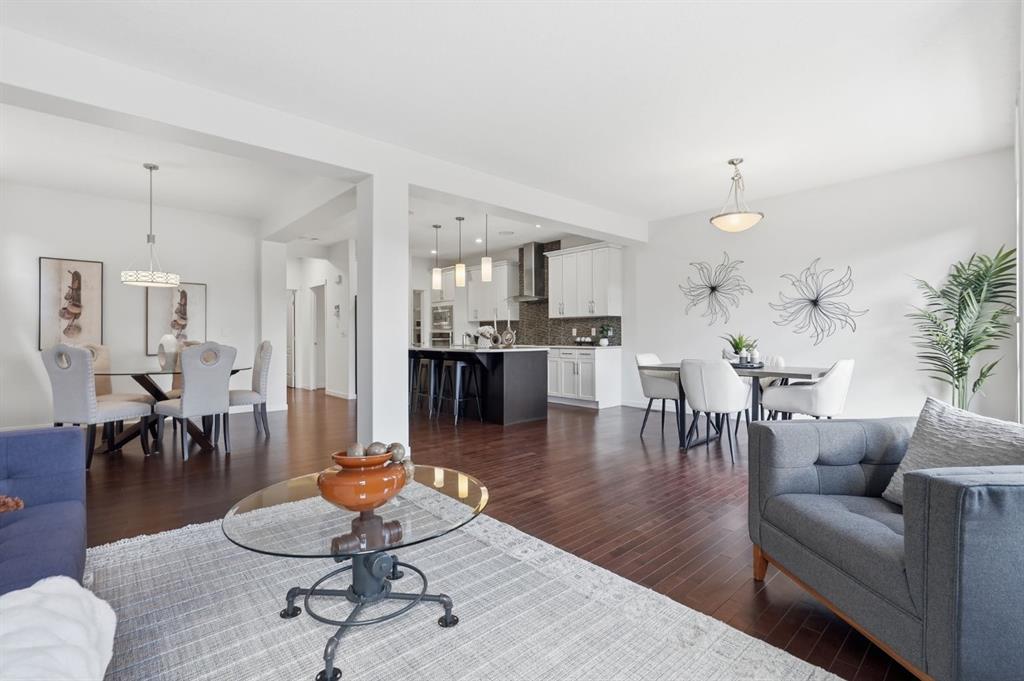 108 Evansborough Crescent NW photo 4