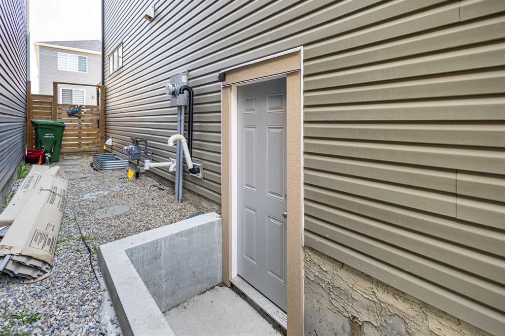 62 Carrington Rise NW photo 4