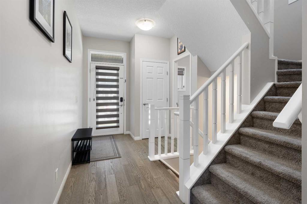 62 Carrington Rise NW photo 5