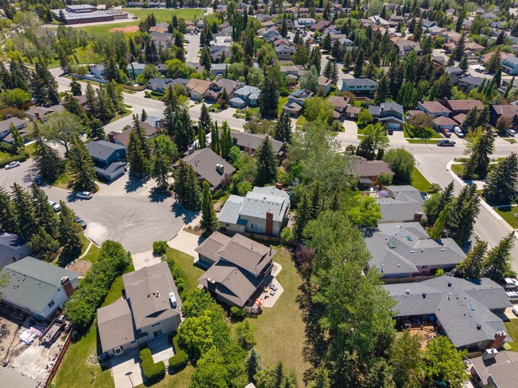 243 Silvergrove Place NW photo 5