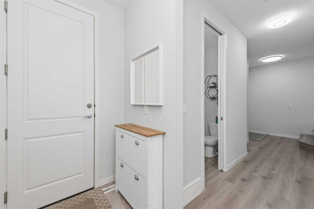 54 Seton Manor SE photo 5