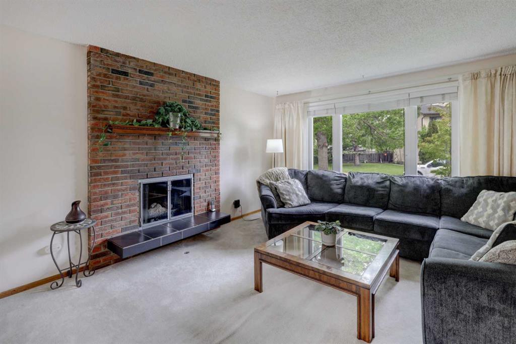 3444 Temple Way NE photo 2