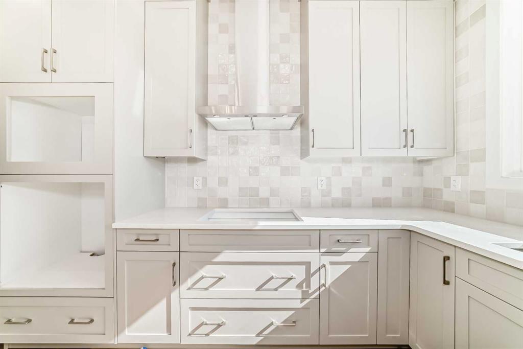 46 Verdure Place SW photo 2