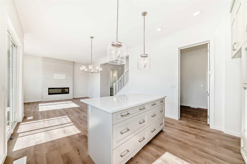 46 Verdure Place SW photo 3