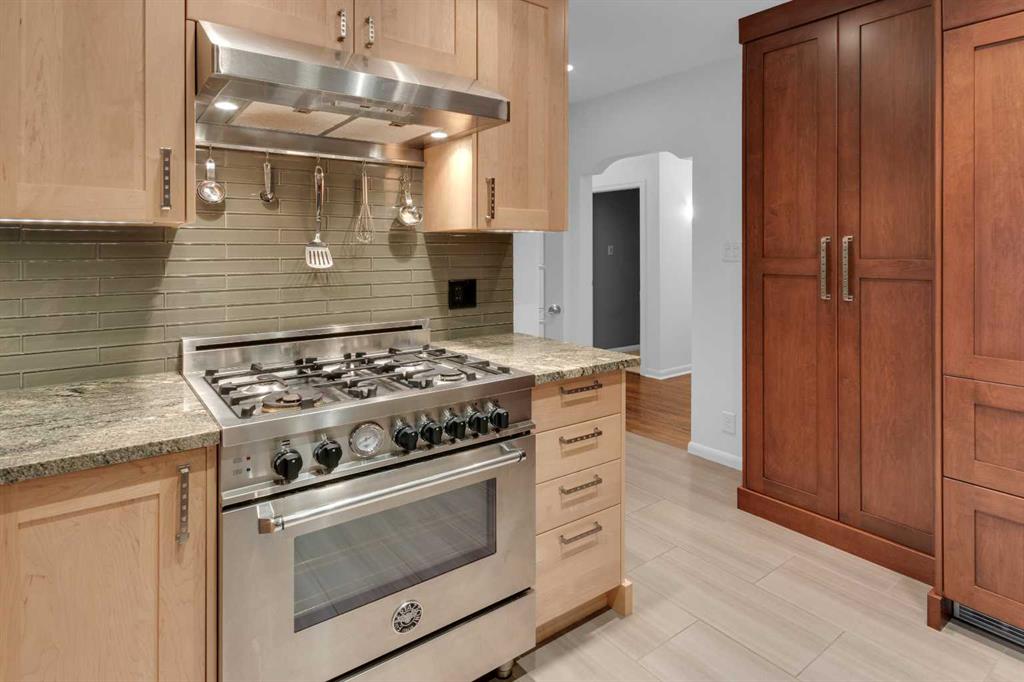 2523 19A Street SW photo 2