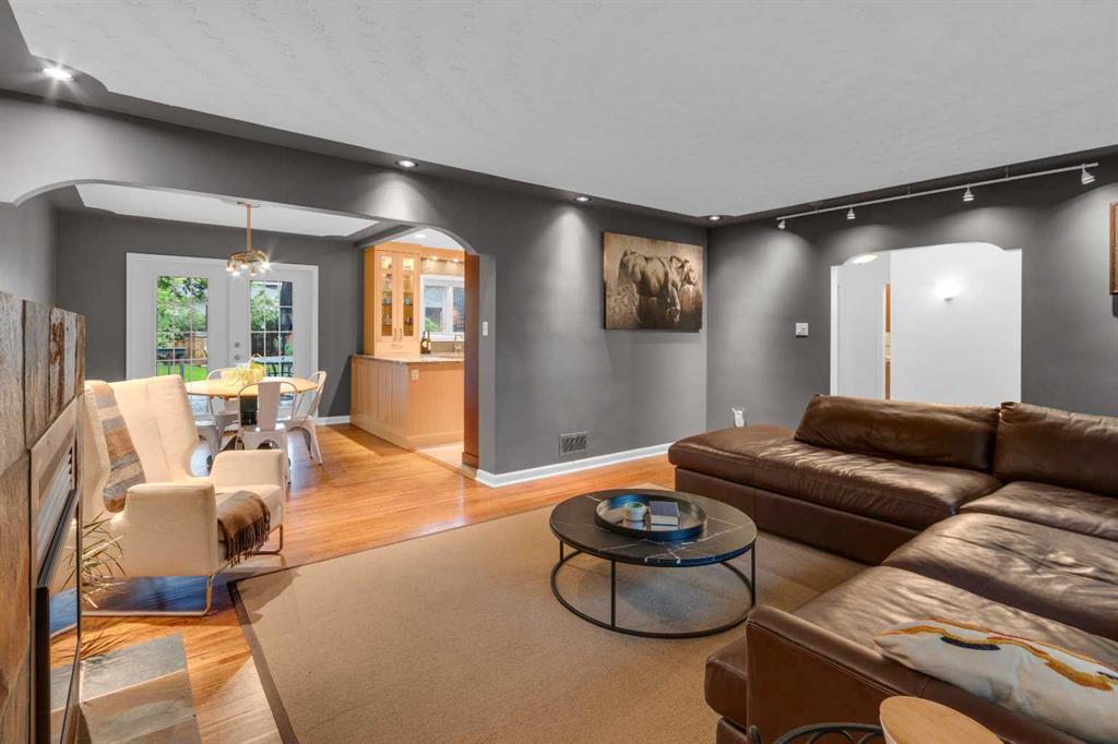 2523 19A Street SW photo 5