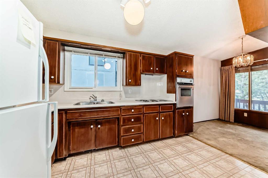 2224A 34 Street SW photo 5