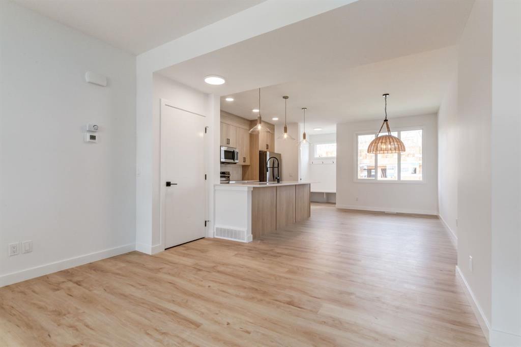 764 Sora Boulevard SE photo 3