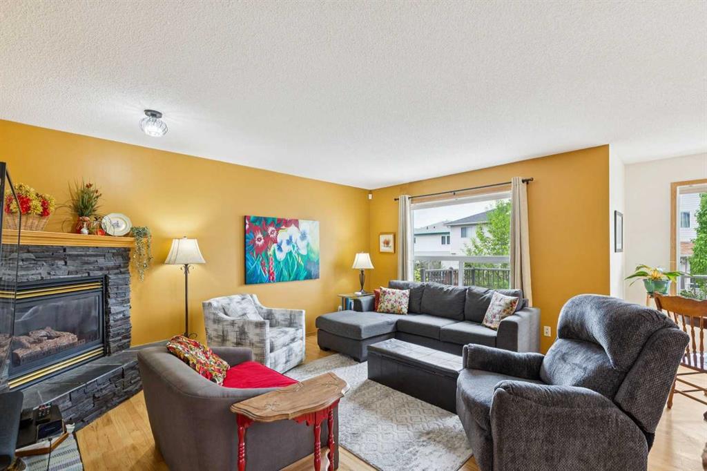 23 Tuscarora Close NW photo 3