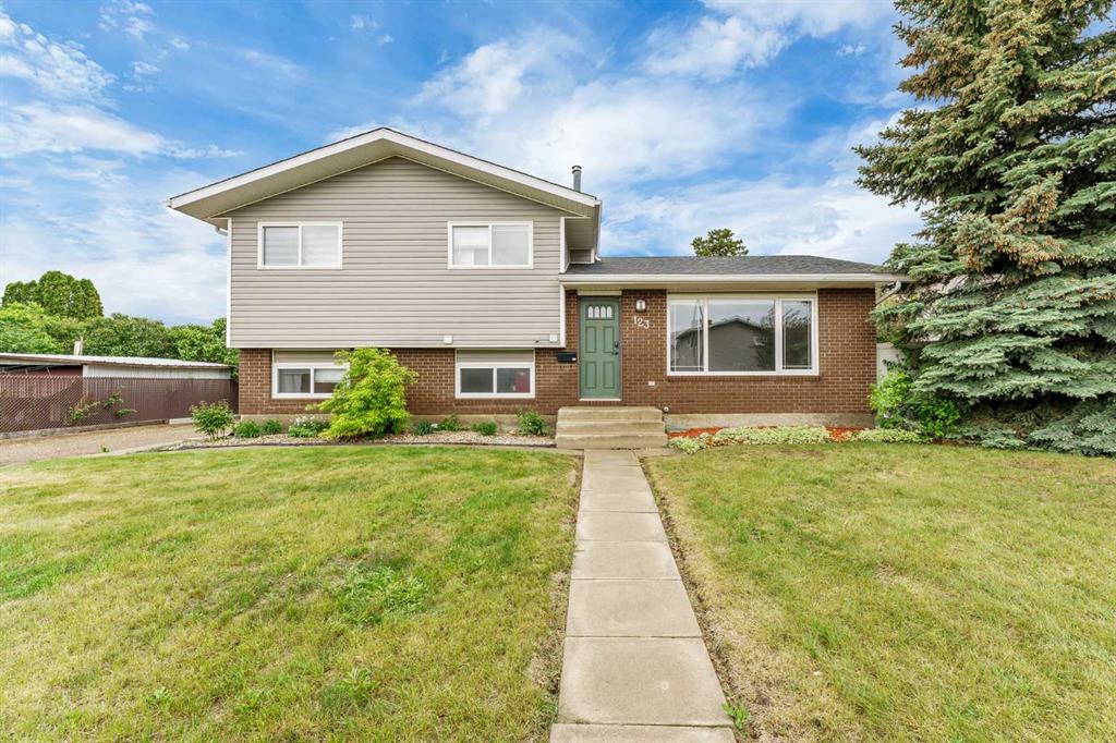 123 Rossland Road SE