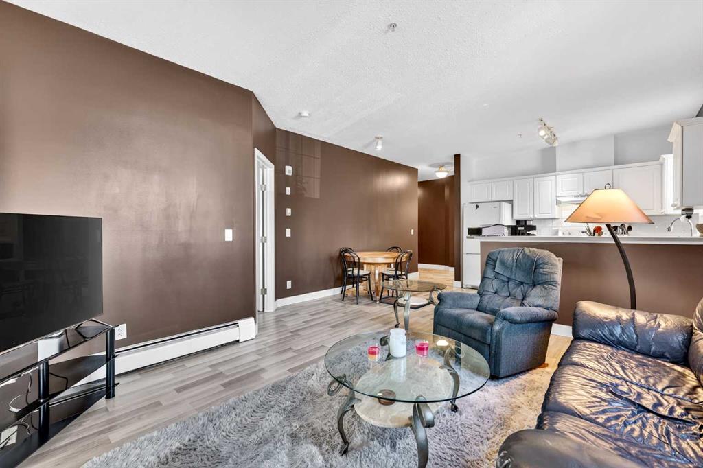 126 14 Avenue SW #219 photo 4