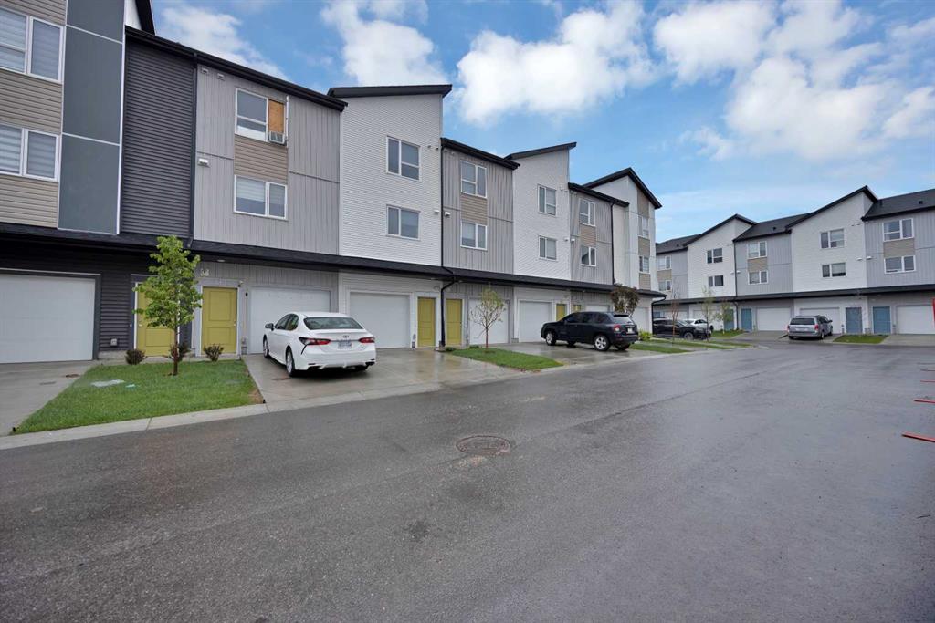 301 Redstone Boulevard NE #411 photo 3