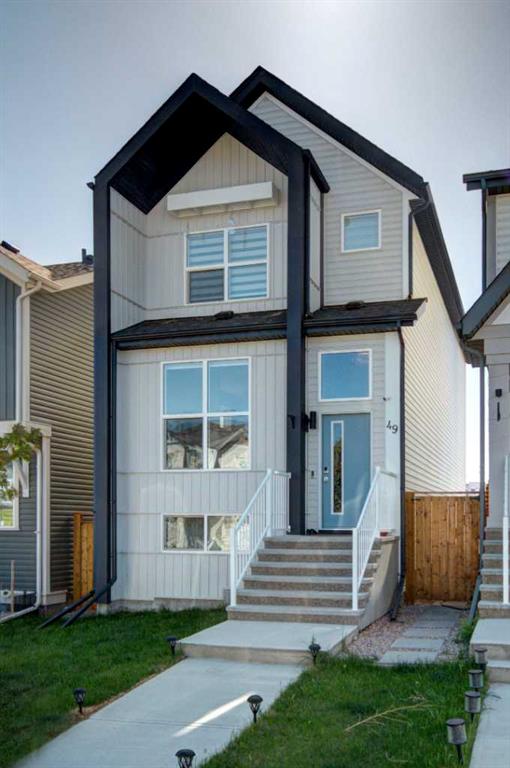 49 Heirloom Crescent SE