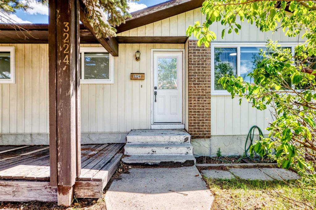 3224 Rundlelawn Road NE photo 4