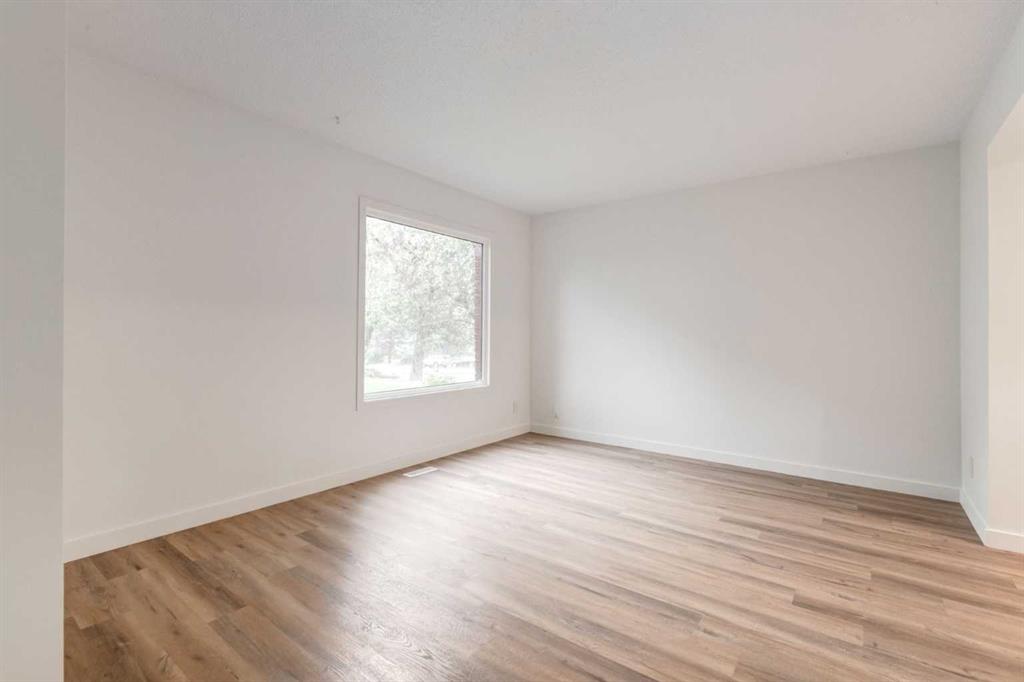 9803 24 Street SW #303 photo 4