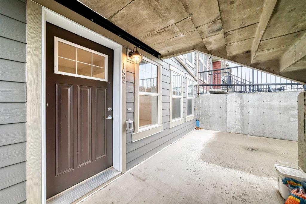 152 Cranbrook Square SE photo 3