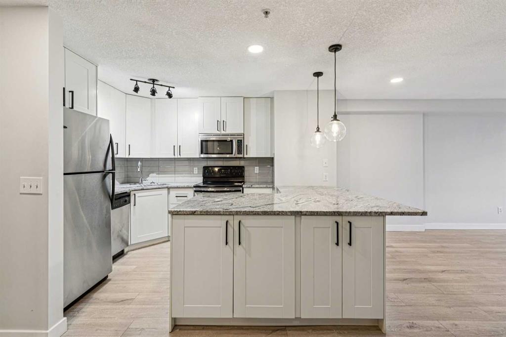 317 19 Avenue SW #304 photo 5