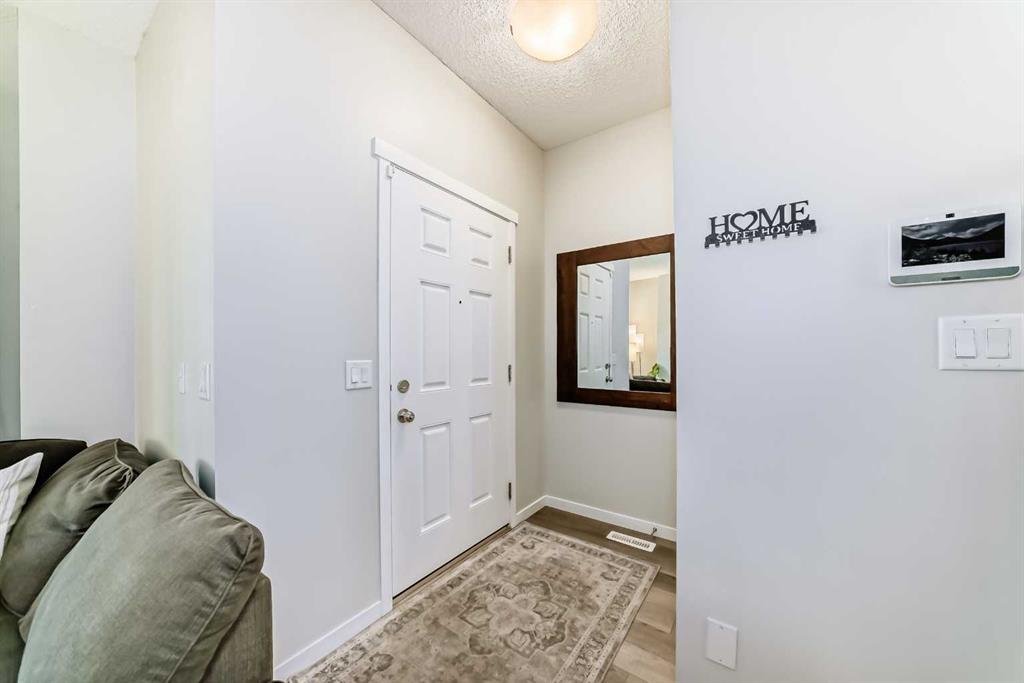151 Copperpond Rise SE photo 4