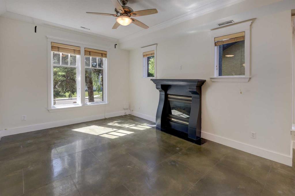 1908 32 Street SW #1 photo 2