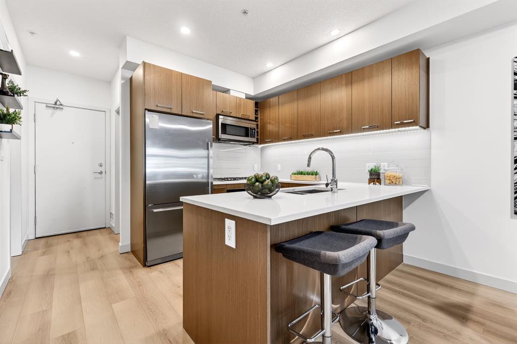 323 20 Avenue SW #117 photo 5