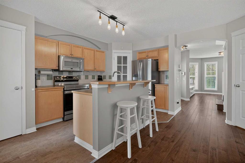 33 Prestwick Rise SE photo 4