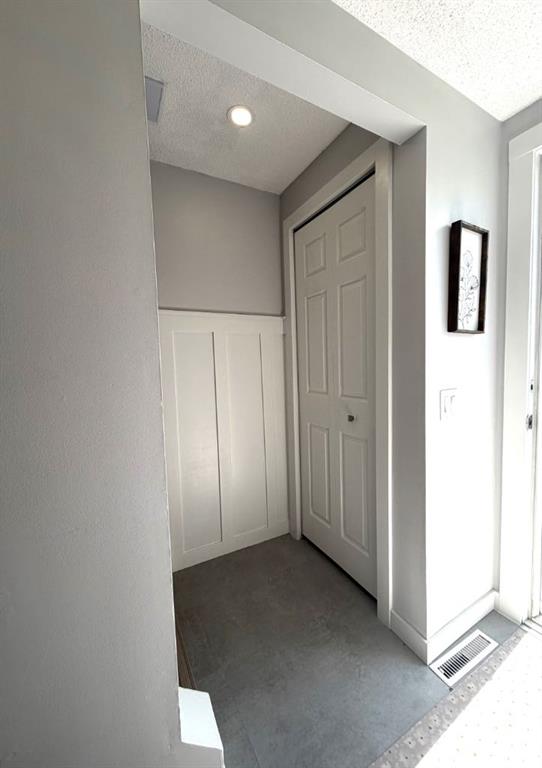 6440 4 Street NW #1 photo 4