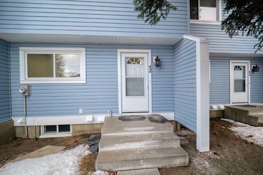 195 Manora Place NE #42 photo 3