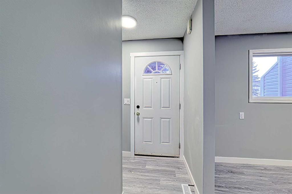 195 Manora Place NE #42 photo 4